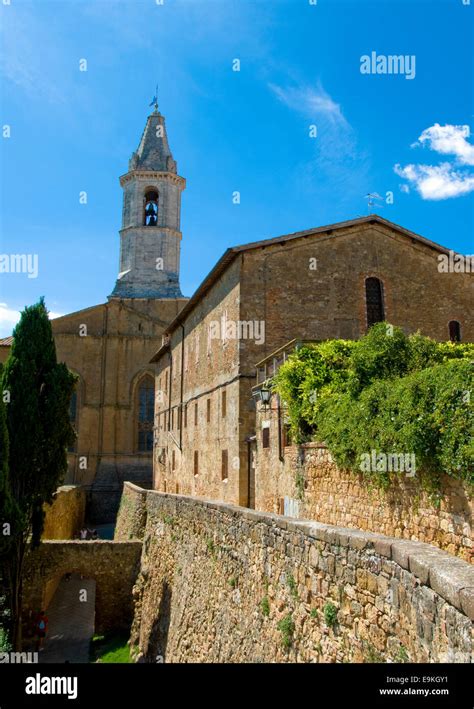 Duomo Di Pienza Hi Res Stock Photography And Images Alamy