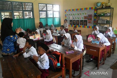 Realisasi Anggaran Pendidikan Rp Triliun Per November Antara News