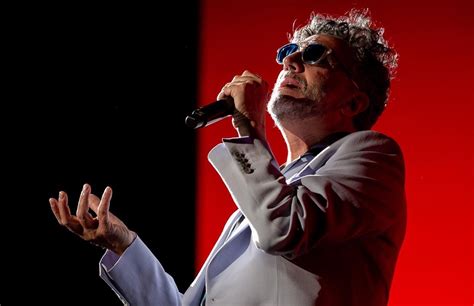 Fito Páez abrió su gira el amor 30 años después del amor LED FM