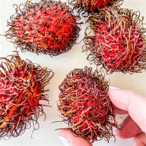 How To Eat Rambutan Fruit This Healthy Table