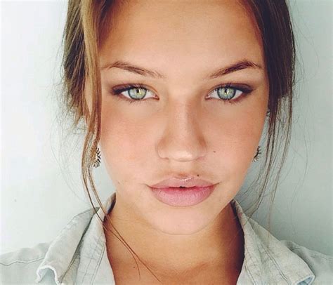 Pin By Vika On Face Claims In Brunette Beauty Most Beautiful Faces Pretty Makeup