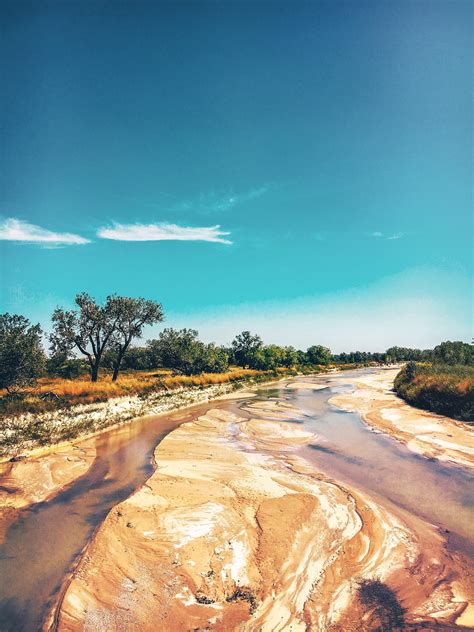 White River, Interior, SD [OC][2668x2000] : r/EarthPorn