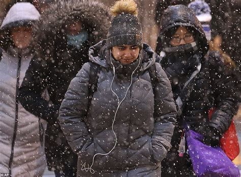 American Airlines Plane Skids Off Runway At Ohare Amid Arctic Blast