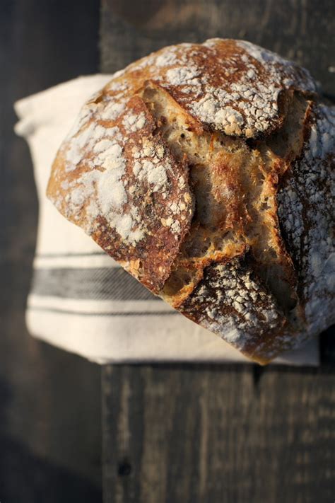 Konwalie W Kuchni Piekarnia Amber W Maju I Tartine Country Bread