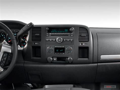 2011 GMC Sierra 1500: 11 Interior Photos | U.S. News