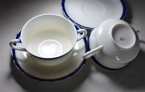 Proantic Paire De Tasses Deux Anses En Porcelaine De Limoges Havil