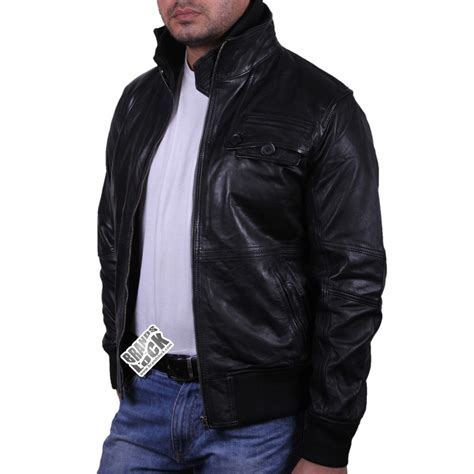 BENEFITS OF BUYING LEATHER BOMBER JACKETS