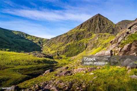 Carrauntoohil Summit Stock Photo - Download Image Now - Photography ...