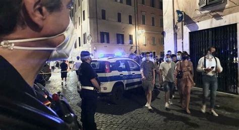 Roma Raffica Di Controlli Nelle Zone Della Movida Fioccano Le Multe