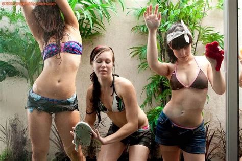 Naked Amateur Girls Wash Window Porn Pictures XXX Photos Sex Images PICTOA