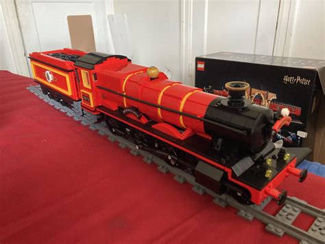 The Lego Harry Potter Hogwarts Express (UCS) Mod : r/lego