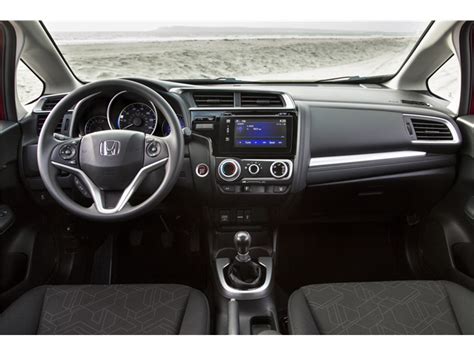 2015 Honda Fit: 86 Interior Photos | U.S. News