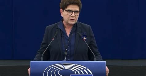 WIDEO Co pan prezydent miał na myśli Beata Szydło uderza w Macrona