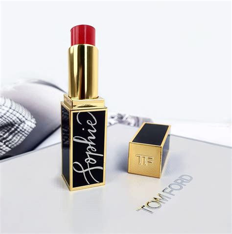 Descubrir 64 Imagen Tom Ford Engraving Abzlocalmx