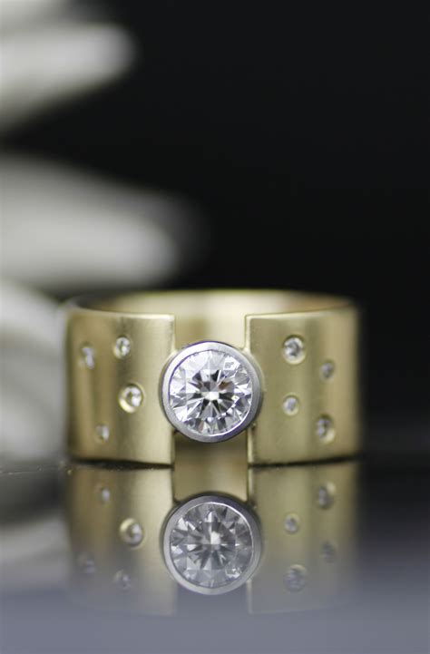 Reverse Lunar Eclipse With Studded Stars Black Diamond Wedding Bands