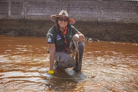 Volunt Rios Realizam Limpeza Do Rio Una E Retiram Tr S Toneladas De