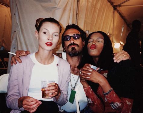 35 Of The Best Paparazzi Moments From The 90s Artofit