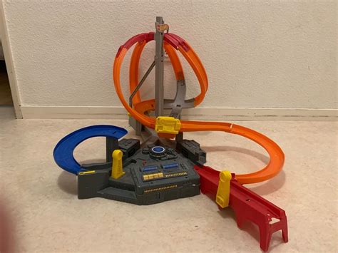 Hot Wheels Track Builder Bahn Mit Autos Kaufen Auf Ricardo