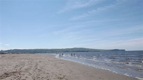 Ayr Beach - Wullie Broon's Scotland