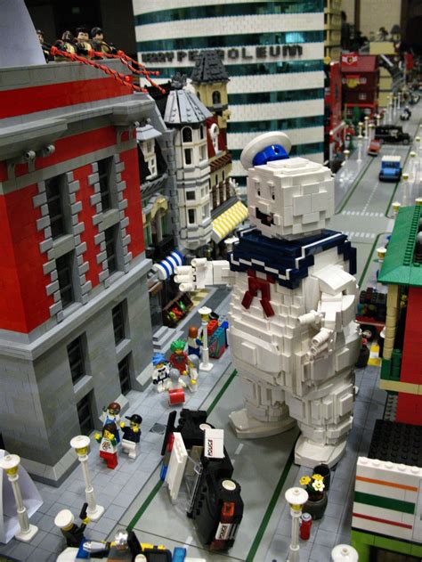 GHOSTBUSTERS LEGO Stay Puft Scene Recreation Photos — GeekTyrant