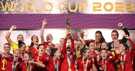 Supporters Welcome the Spanish Women’s Soccer Team Home After World Cup ...