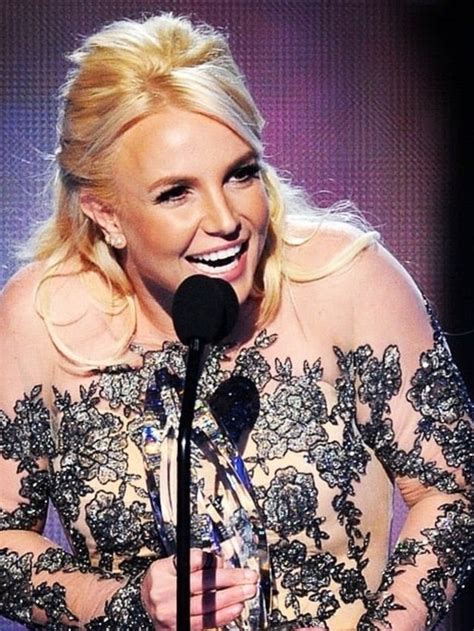 Britney Spears pede fim de tutela à Justiça Web Stories CNN Brasil