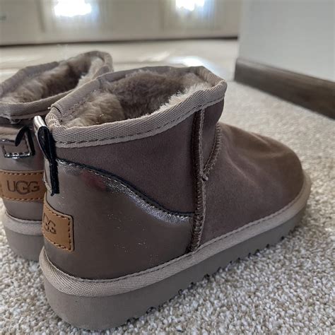 ultra mini uggs perfect condition! Women’s size 6 - Depop