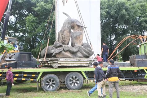 Sejarah Patung Pesut Dikembalikan Dibangun Seharga Rp Juta Sang