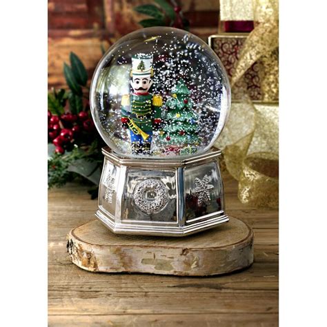 Add Christmas Snow Globes To Your Christmas Decorations