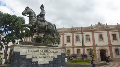 Vista Da Escultura De Alonso De Mercad Illo Founder De Loja Zaruma E