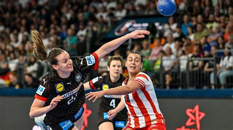 Handball Dhb Frauen Beenden Olympia Qualifikation Auf Rang Eins