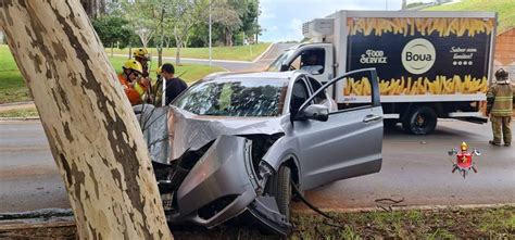 Motorista Dorme Ao Volante E Carro Cai De Tesourinha Na Asa Sul