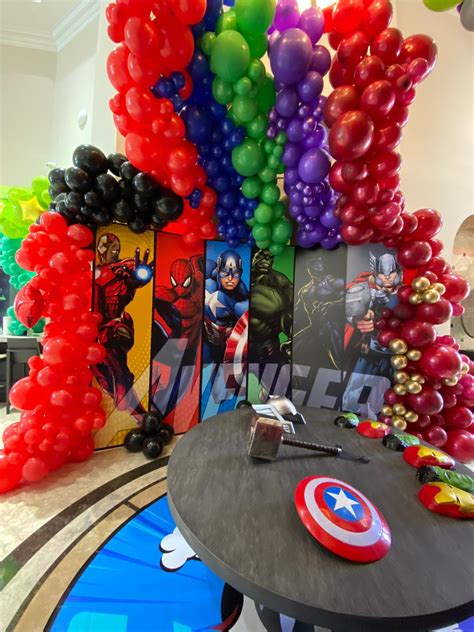 Relax Wait Attractive Avengers Superhero Balloon Arch Notice Kitten Moss