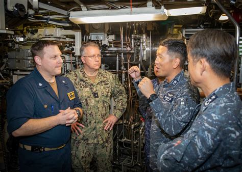 First Of Its Kind Submarine Visit Forges Relationship Commander