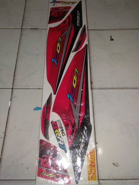 Jual Striping Sticker Lis Variasi Honda Beat Carbu Lama Icon Mata Merah