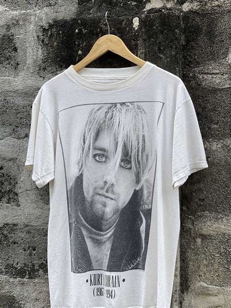 Vintage Nirvana Kurt Cobain Memorial Tee Gem