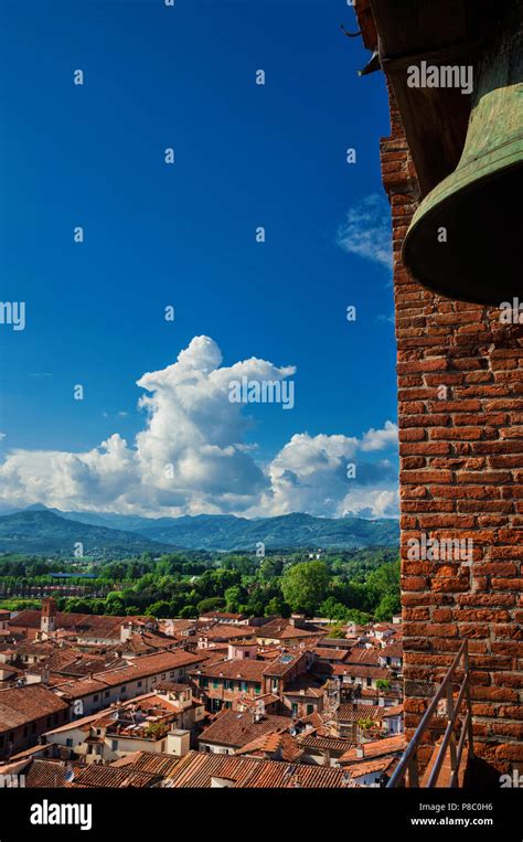 Historische Turmuhr Fotos Und Bildmaterial In Hoher Aufl Sung Alamy