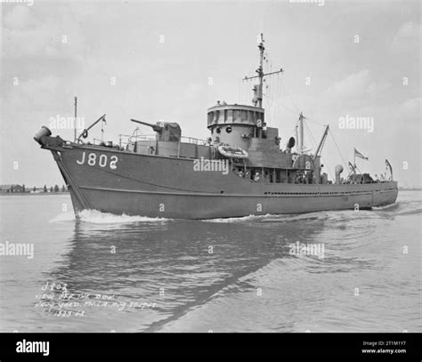 British Minesweeper Black And White Stock Photos And Images Alamy