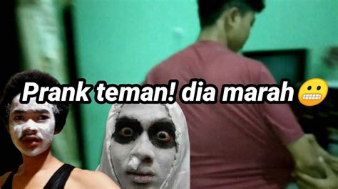 Prank Jadi Pocong Bangunin Teman Saat Tidur Auto Marah Youtube