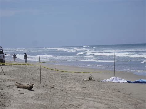 Video Encuentran Dos Cuerpos Sin Vida En Playa De Acapulco Noticias