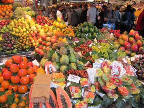 File:Fruit and Vegetable Market.jpg - Wikimedia Commons