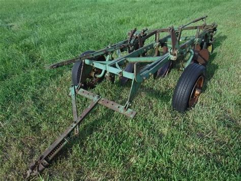 John Deere Moldboard Plow Models