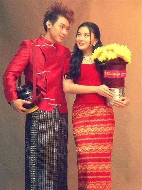 Couple Myanmar Traditional Dress Traditional Outfits Burmese Clothing