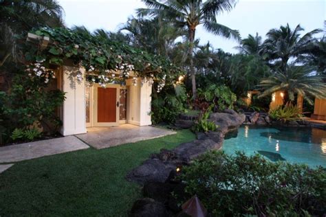 Barack Obama’s Hawaiian Beachfront Vacation Getaway Is Unreal