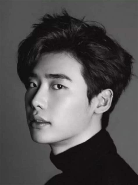 Love Life Of Every Korean Drama Lovers Crushlee Jong Suk Times Of India