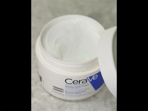 Review Cerave Moisturizing Cream Krim Pelembap Untuk Rawat Kulit Kering Dan Dehidrasi Beauty