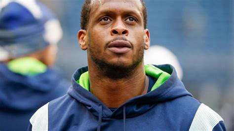 Seahawks' Geno Smith leaves Week 15 vs. Packers with knee injury, ruled ...