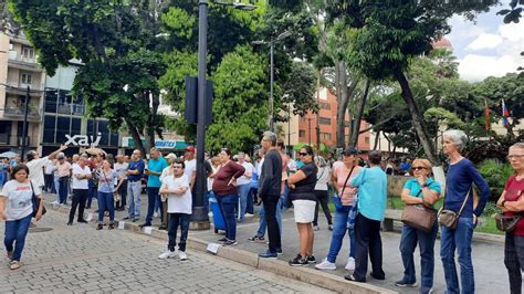 Largas Filas En Chacao De Aqu No Nos Vamos A Mover Hasta Que Votemos