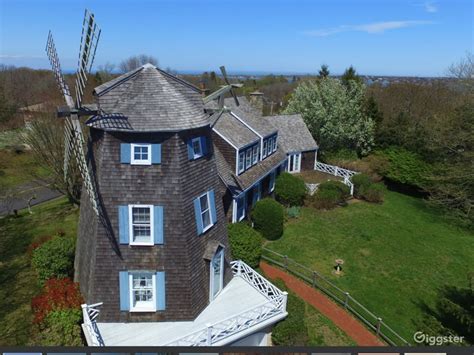 Stunning Windmill House | Rent this location on Giggster