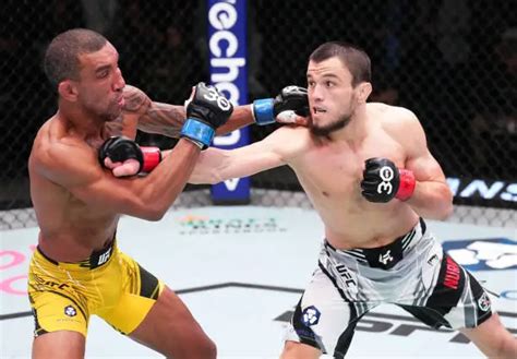 Umar Nurmagomedov Delivers One Punch Ko To Drop Raoni Barcelos Stiff